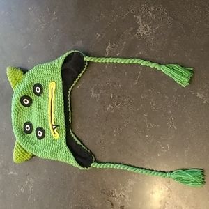 Chaos headwear in green.